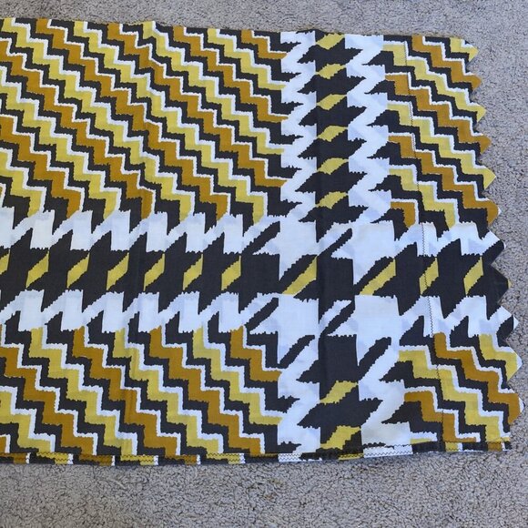 2 Vintage Handmade Pillowcases Standard Size Multicolor Southwestern Zig Zag Hem - Picture 3 of 6